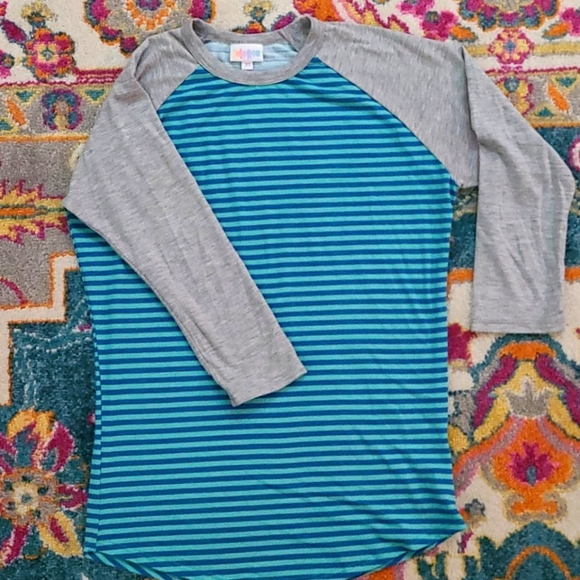 LulaRoe Baseball Style Shirt - Picture 1 of 5